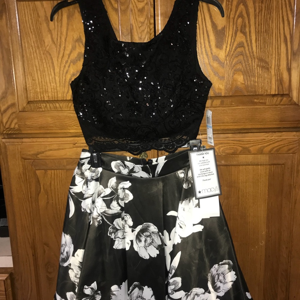 Black prom dress